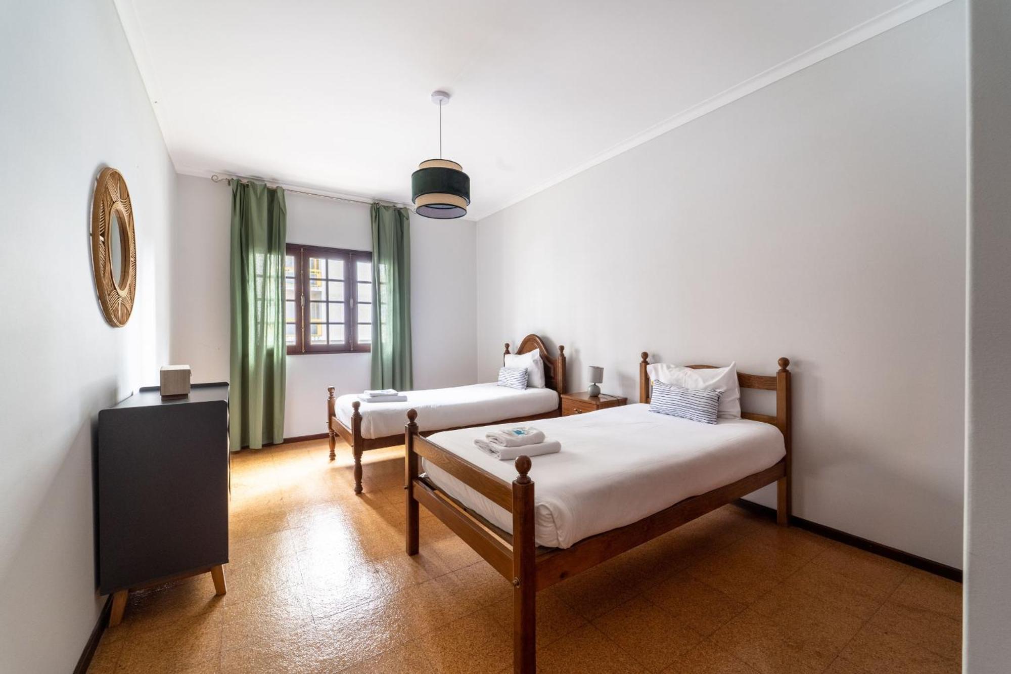 Amorosa Villa, 500M From The Beach By House And People Exterior foto