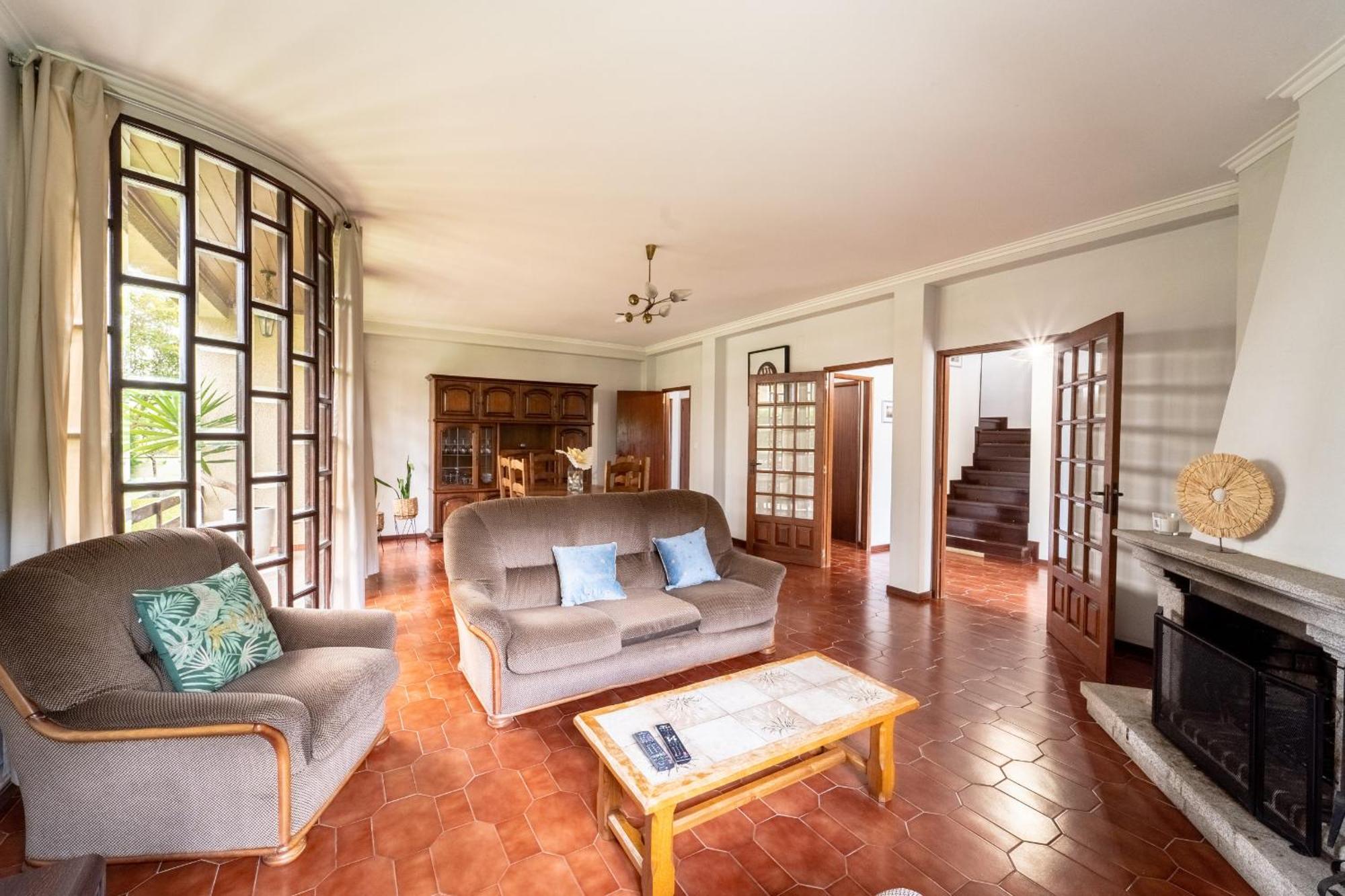 Amorosa Villa, 500M From The Beach By House And People Exterior foto