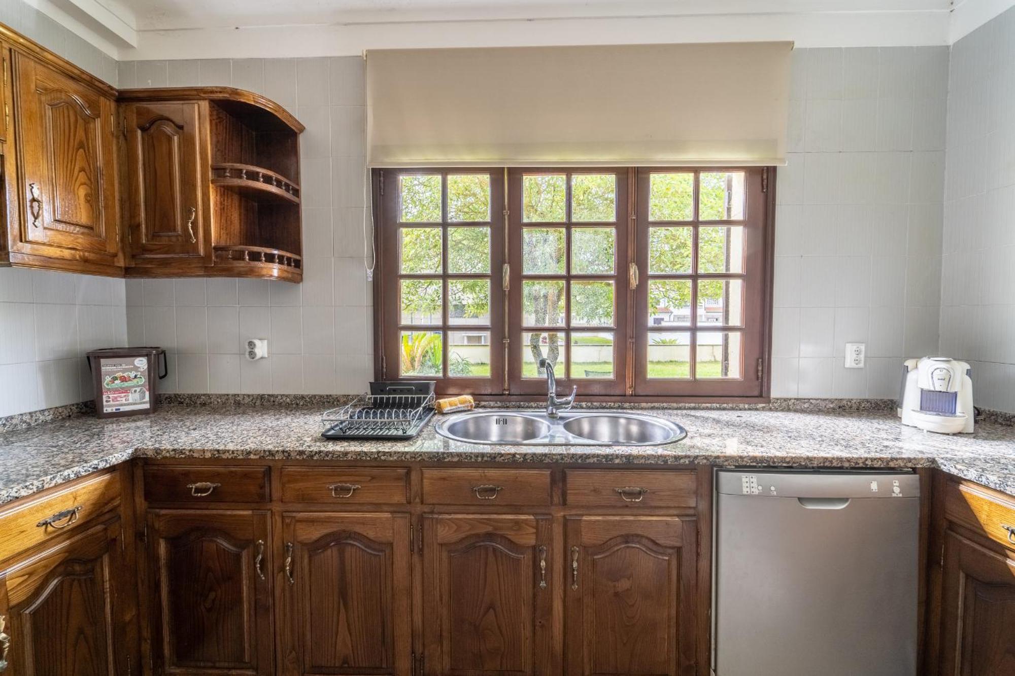 Amorosa Villa, 500M From The Beach By House And People Exterior foto