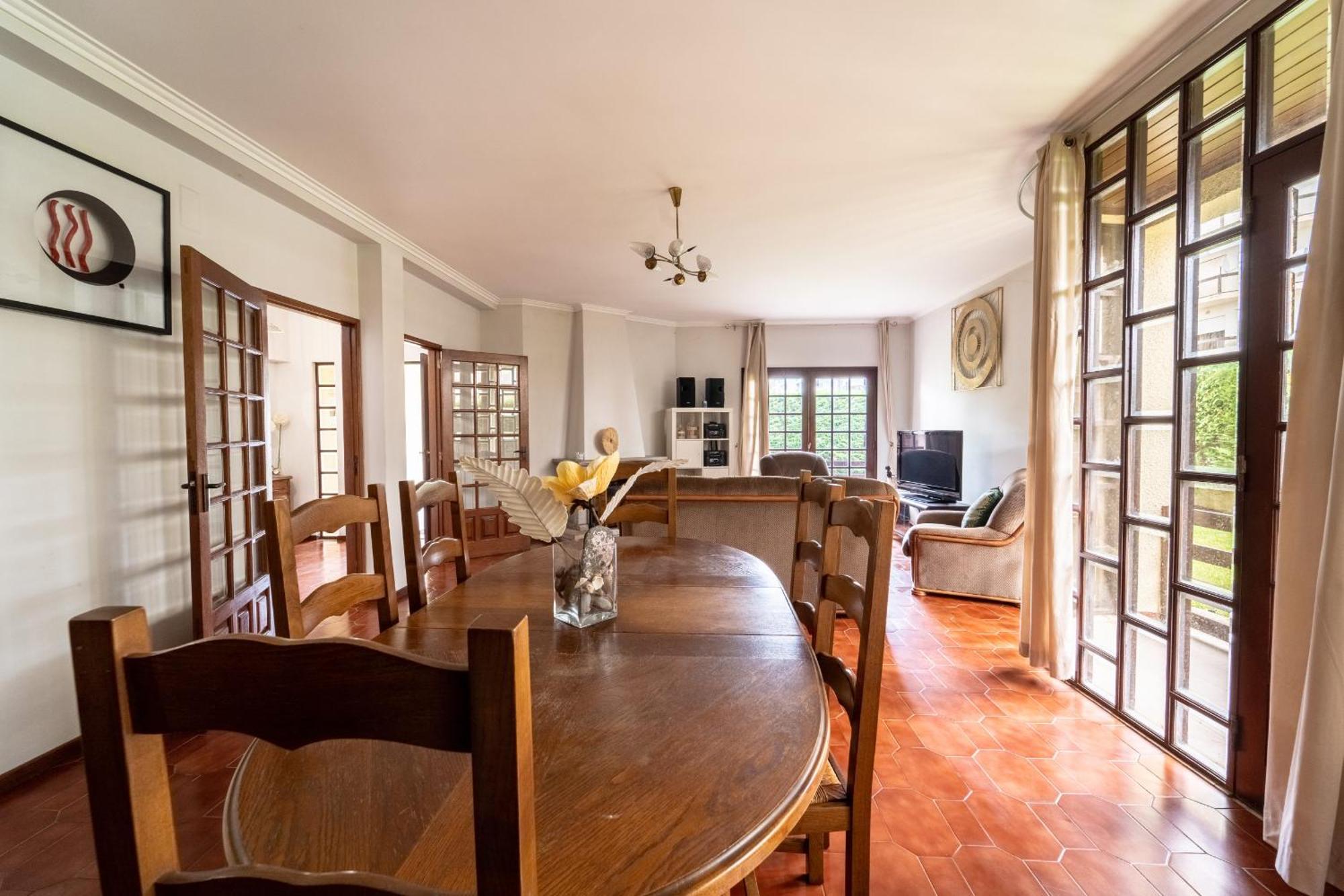 Amorosa Villa, 500M From The Beach By House And People Exterior foto
